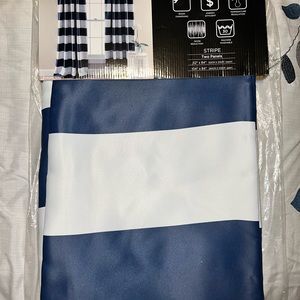 Half Moon, room darkening and insulated curtains